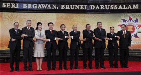Benigno Aquino III, Lee Hsien Loong, Yingluck Shinawatra, Nguyen Tan Dung, Hassanal Bolkiah, Thein Sein, Hun Sen, Susilo Bambang Yudhoyono, Thongsing Thammavong, Abu Zahar Ujang