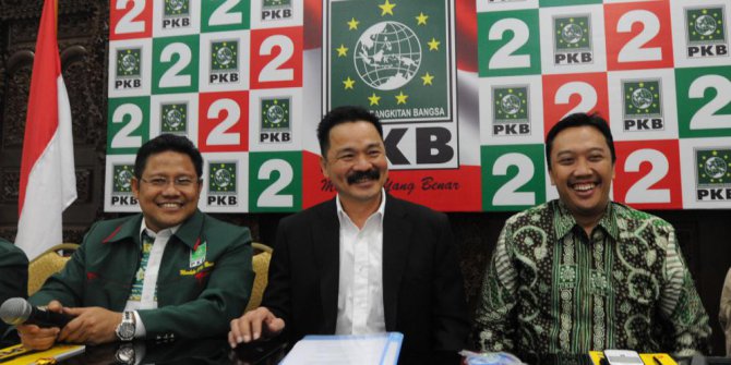 Rusdi Kirana (middle), with PKB Chairman Muhaimin Iskandar (left) and secretary general Imam Nahrawi (right). Photo: Merdeka.com