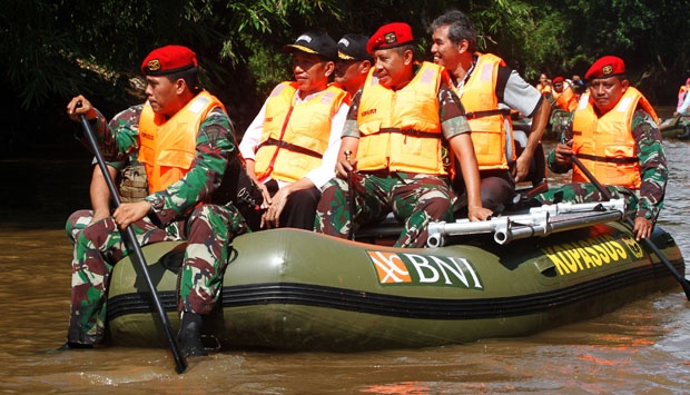 Jokowi Boating