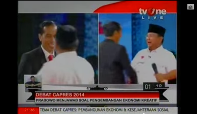 Image 4, Prabowo shakes Jokowi's hand
