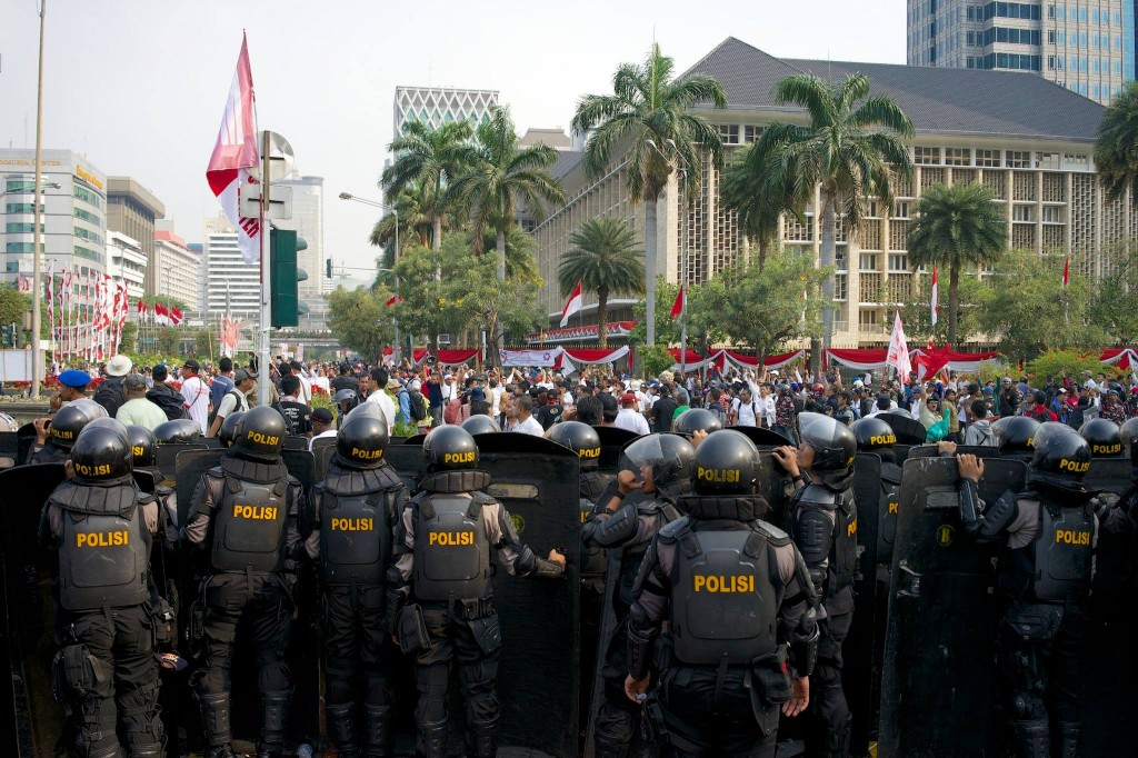 Prabowo's supporters return.