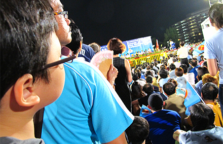 A rally for Singapore's main opposition Worker's Party. Photo by Steel Wool on flickr https://www.flickr.com/photos/wynnie/