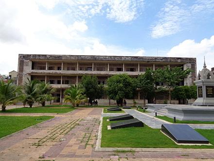 S-21 (Tuol Sleng Genocide Museum). A state-directed institution of torture and murder. But did lawlessness and the absence of a functioning state contribute to the mass killings in Cambodia? Photo by the author. 