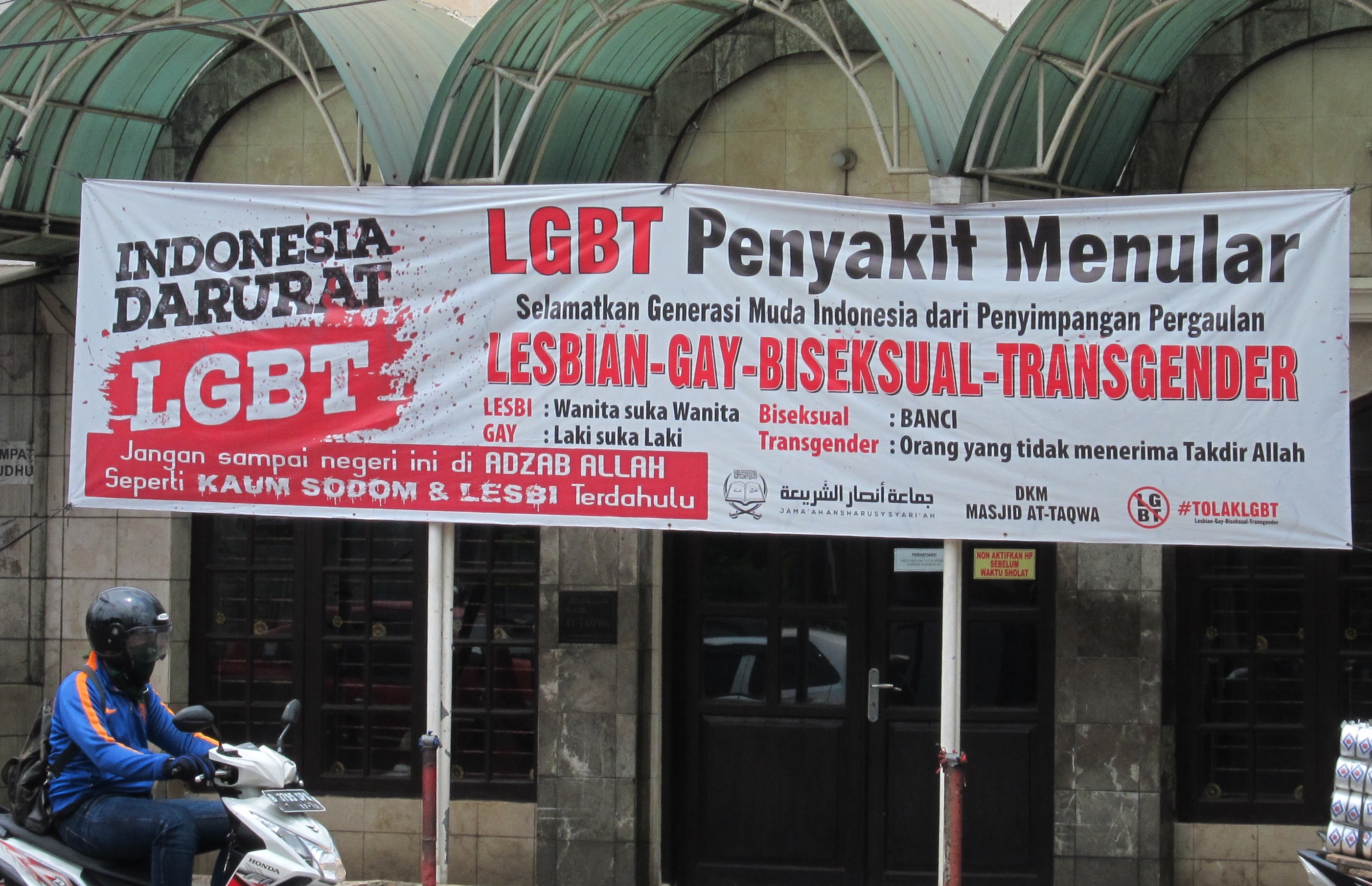 Anti-LGBT Banner-480