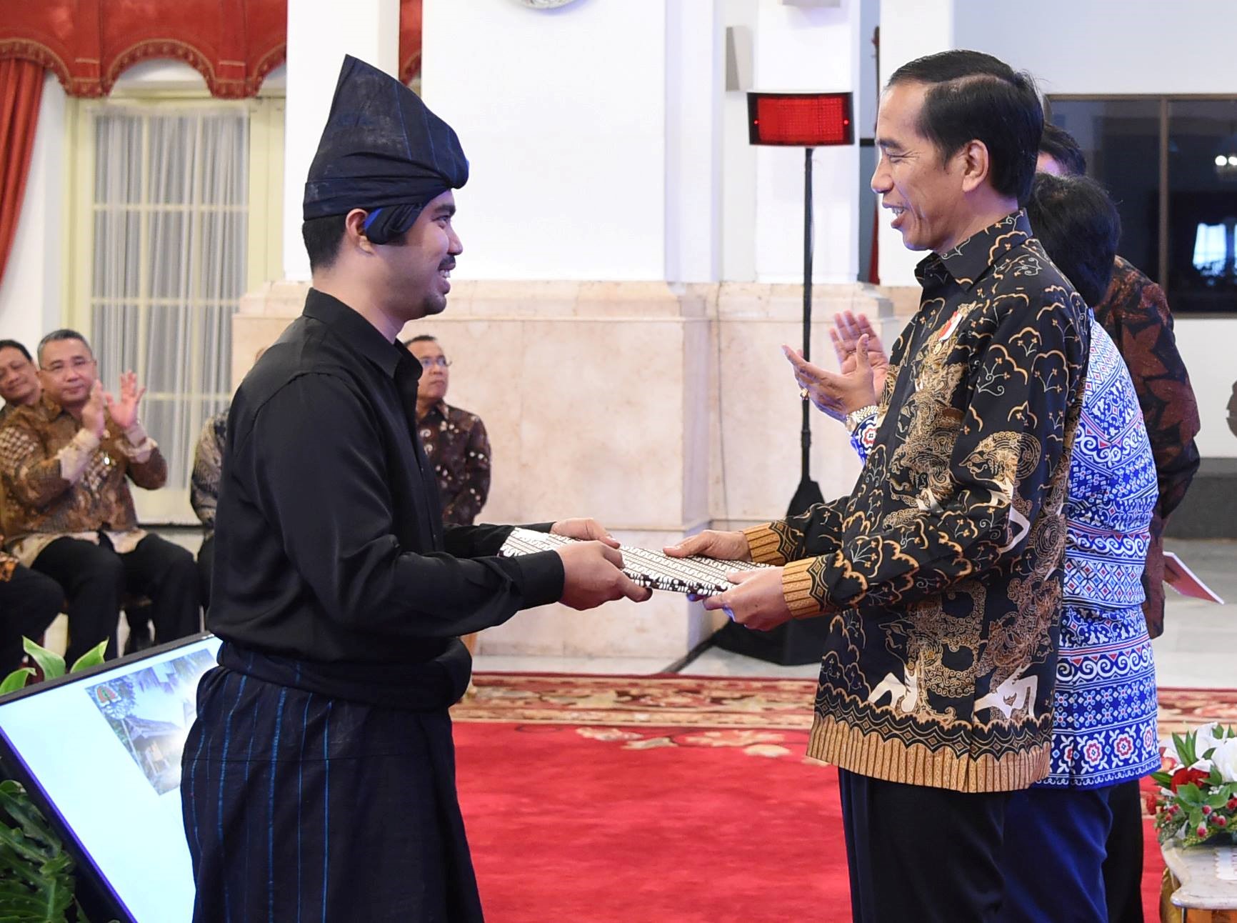 JokoWidodo+forestpeople