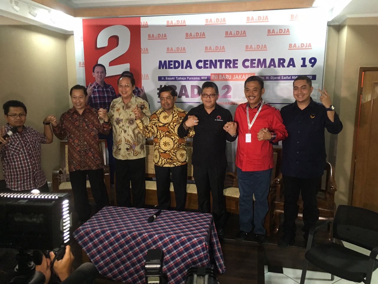 Ahok abandoned his volunteers to align with party leaders such as these.